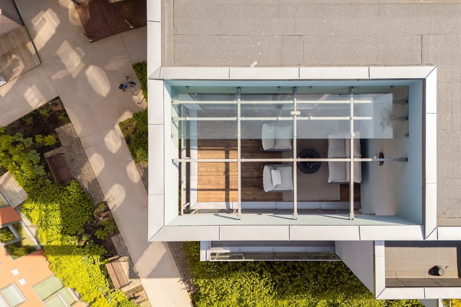 Himling er delvis åpen for maksimalt lysinnslipp, som bidrar til en luftig følelse. Galleribilde