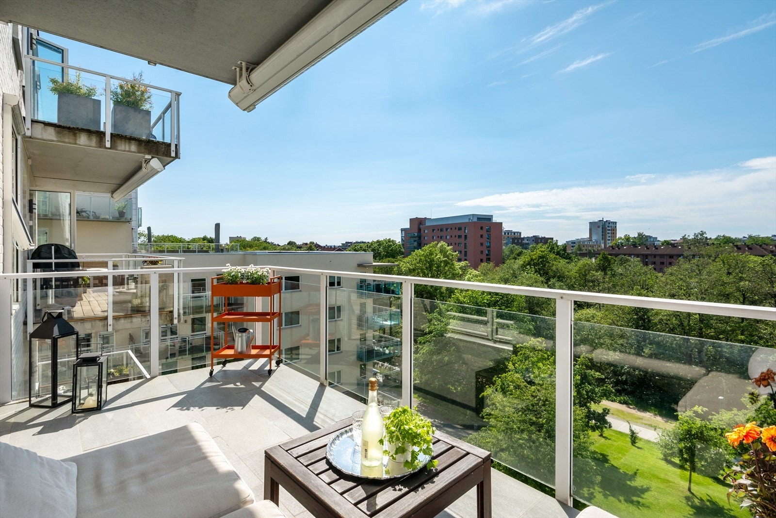 Fantastisk og sjelden 3-roms beliggende høyt og fritt i første rekke mot naturskjønne Akerselva Galleribilde