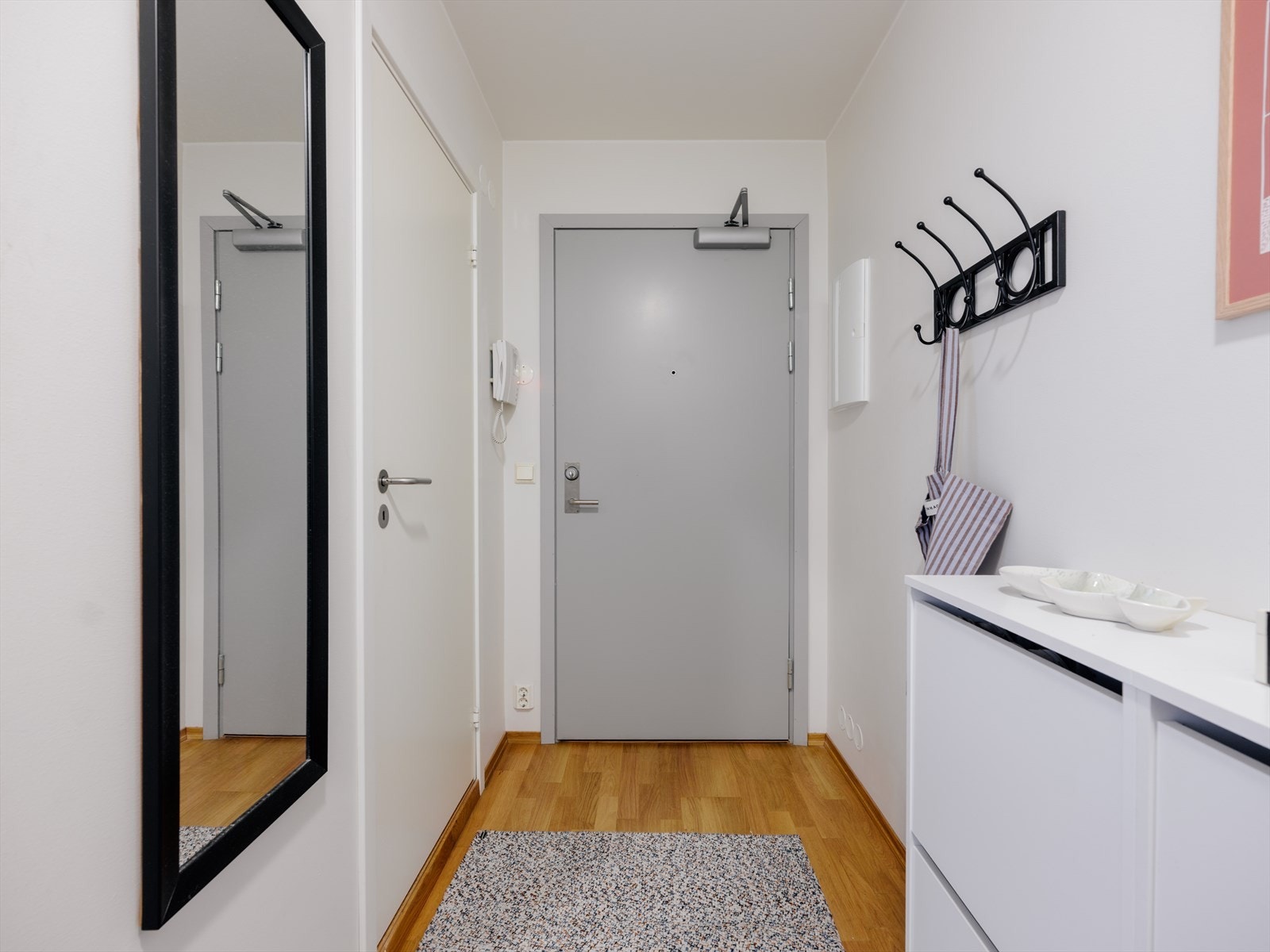 I tillegg er det ekstra oppbevaringsplass i kjellerbod på 4 kvm. Galleribilde