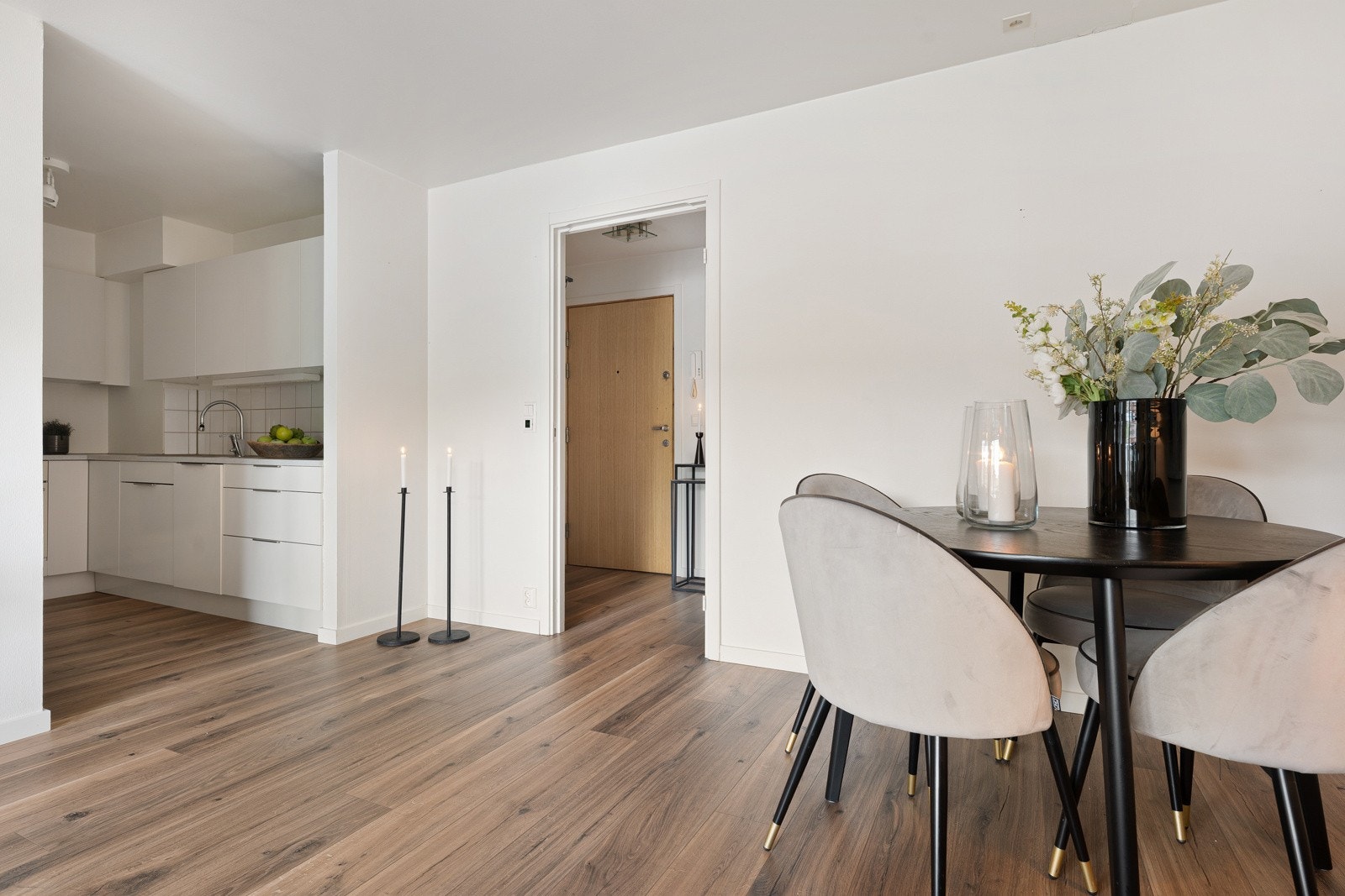 Arealsmart 2-roms - God plass til spisebord Galleribilde