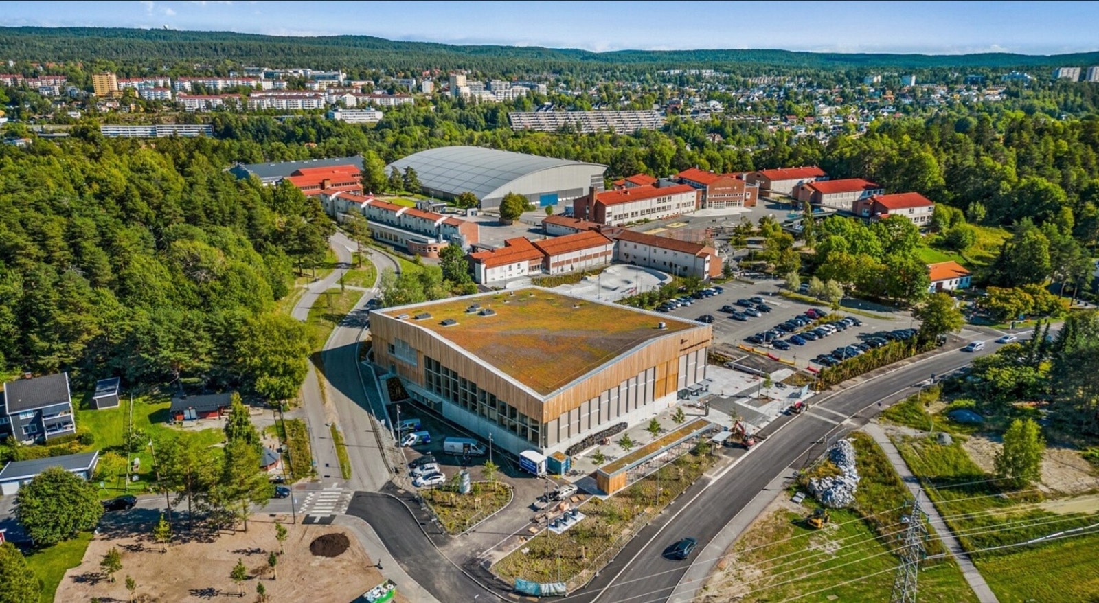 Nærhet til Manglerud bad, Kulturhus og ungdomsklubb. Galleribilde