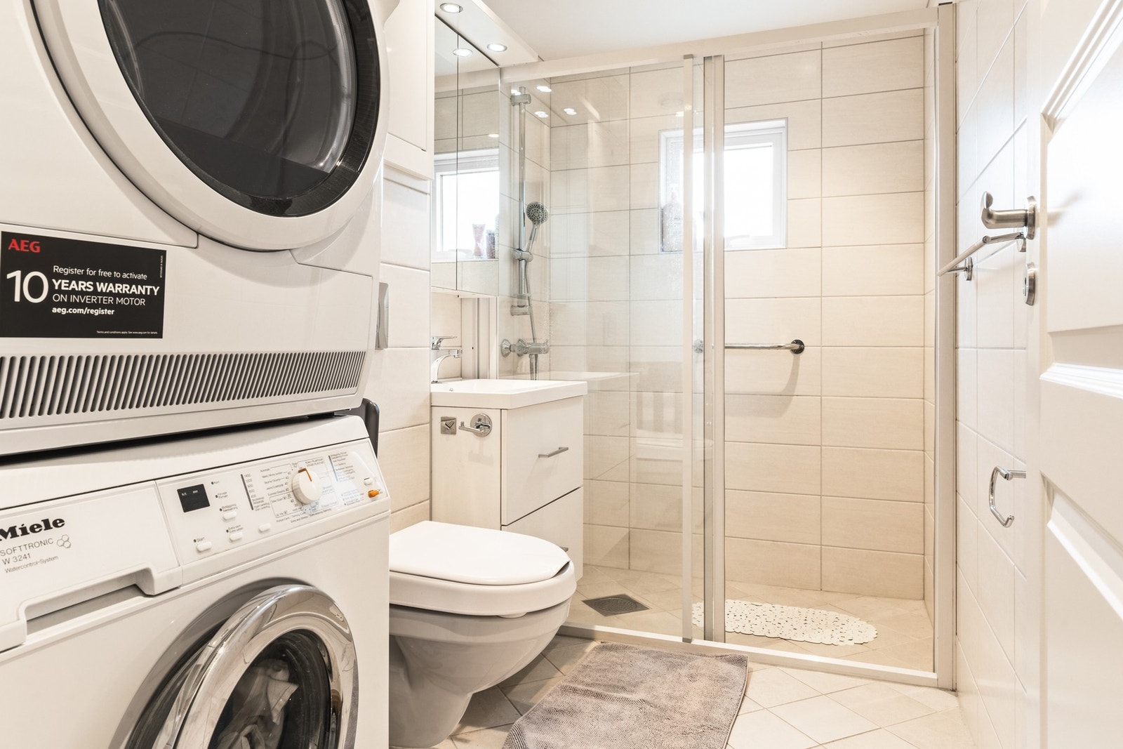 Pent flislagt bad fra 2019 pusset opp i regi av borettslaget. Galleribilde