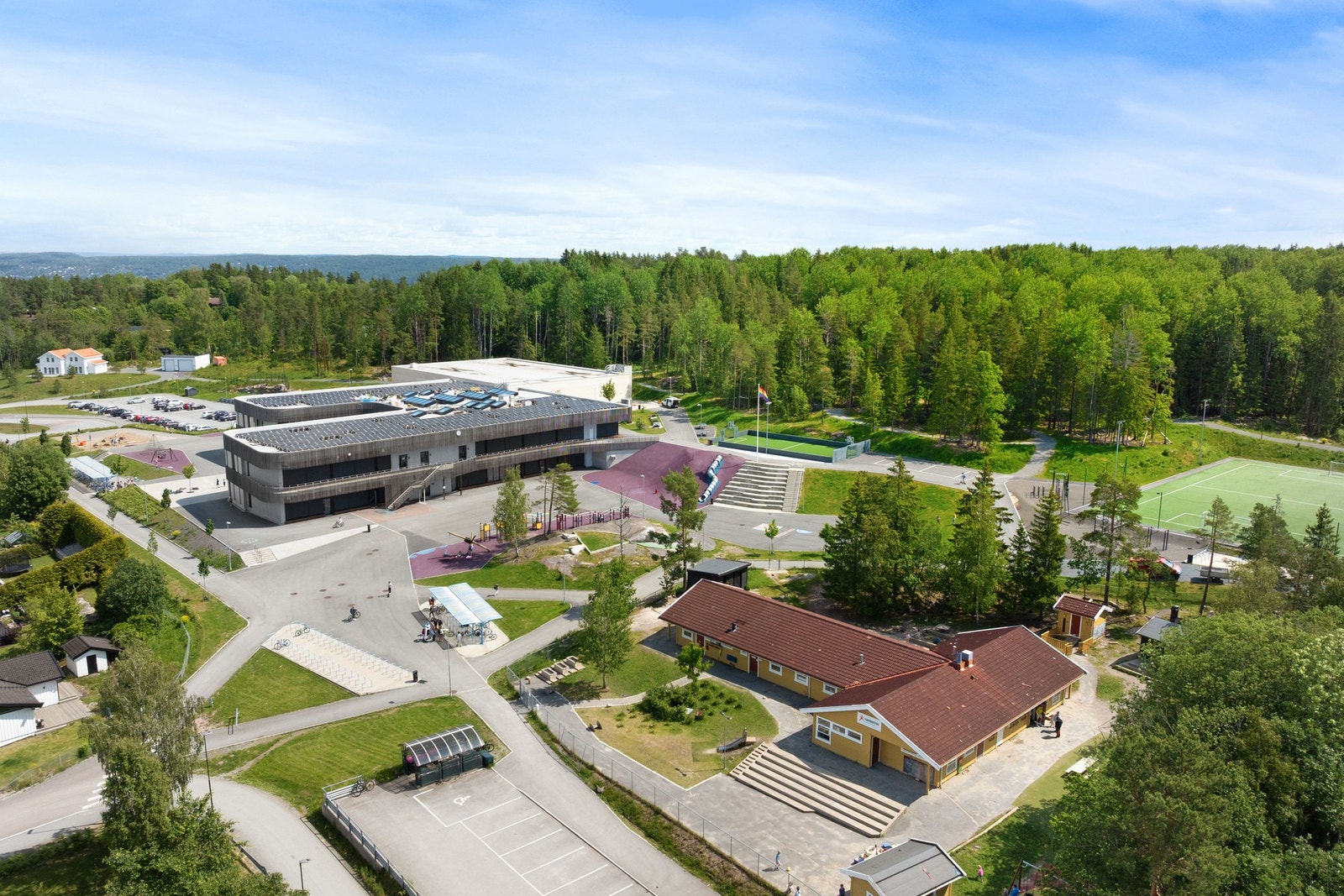 Hit får barna trygg og fin skolevei. Galleribilde