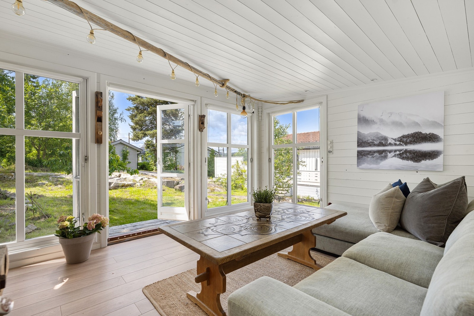 Perfekt sted å trekke seg tilbake til når solen har gått ned og man ikke er helt klar for å legge seg enda. Galleribilde