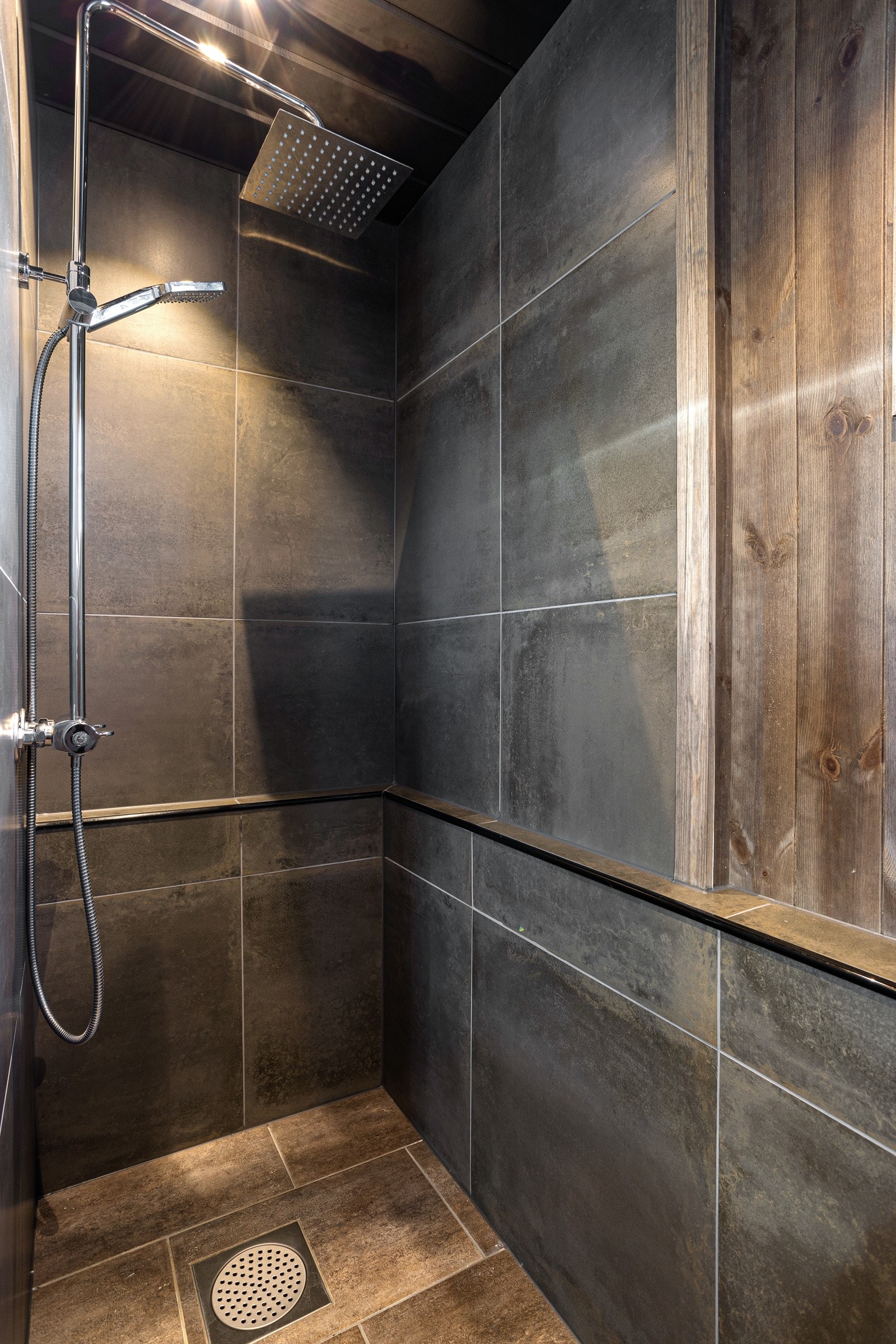 Dusj i badehus Galleribilde