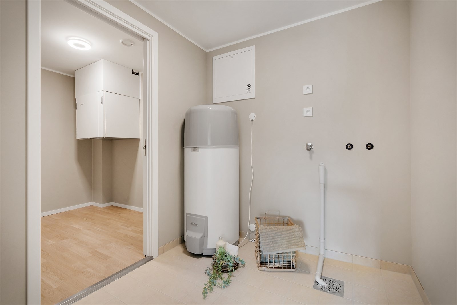 Innvendig bod og vaskerom Galleribilde