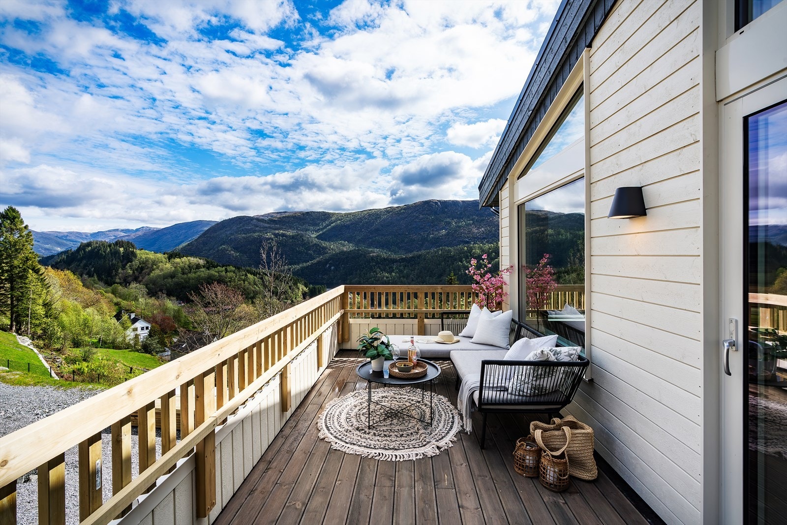 Stor terrasse.jpg Galleribilde