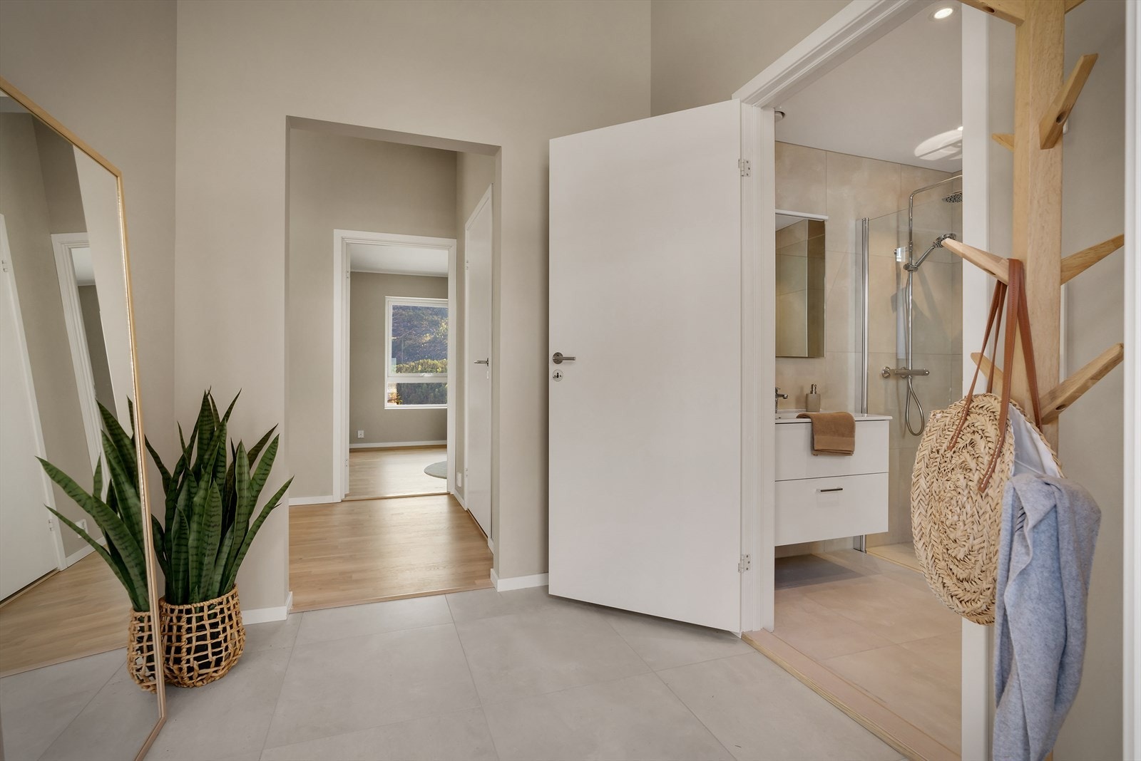 Like ved entre er boligens første bad Galleribilde