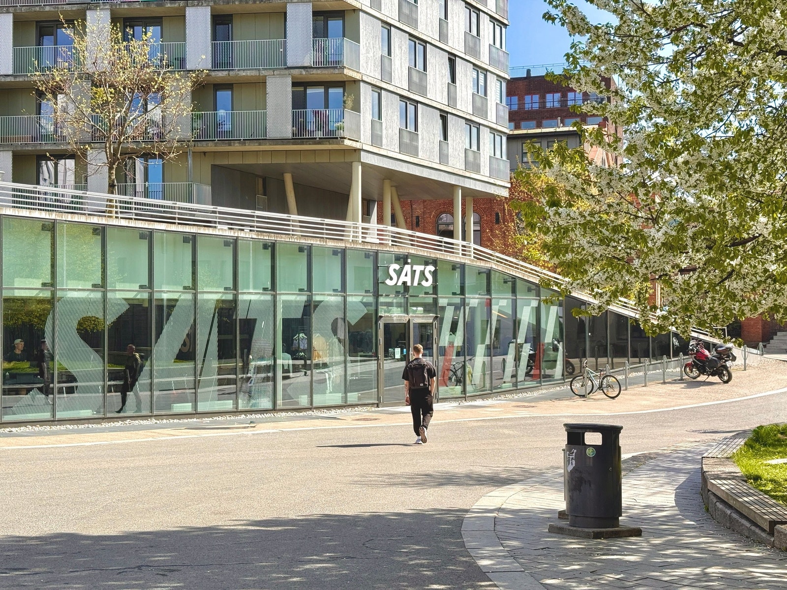 SATS ligger 1 min unna Galleribilde