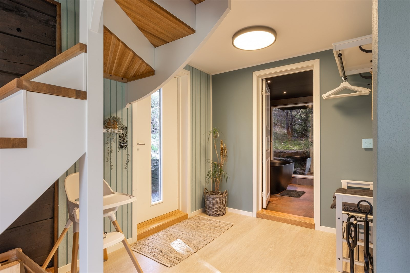 Fra entrèen har du adkomst til badet. Galleribilde