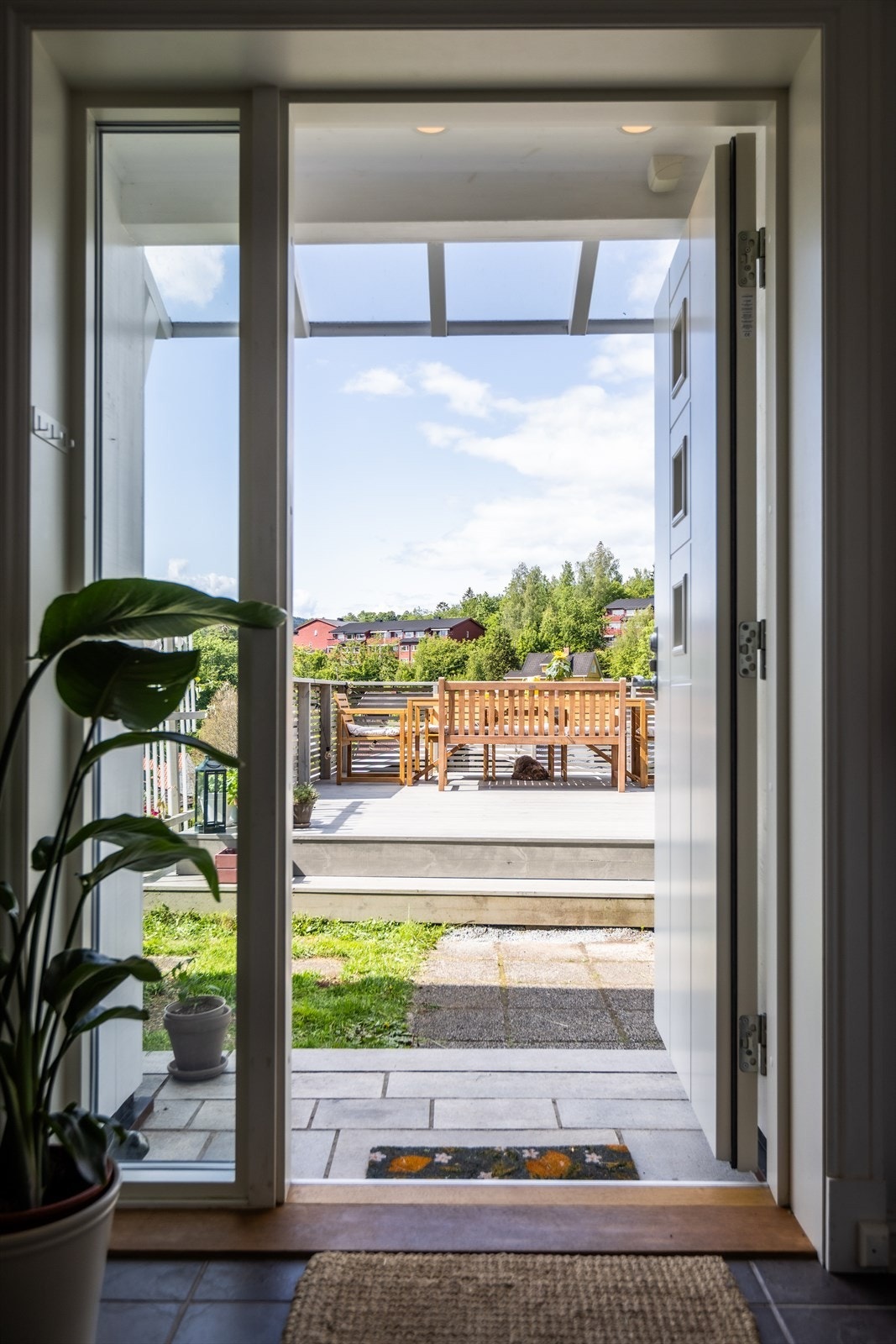 Inngangspartiet er overbygget. Galleribilde