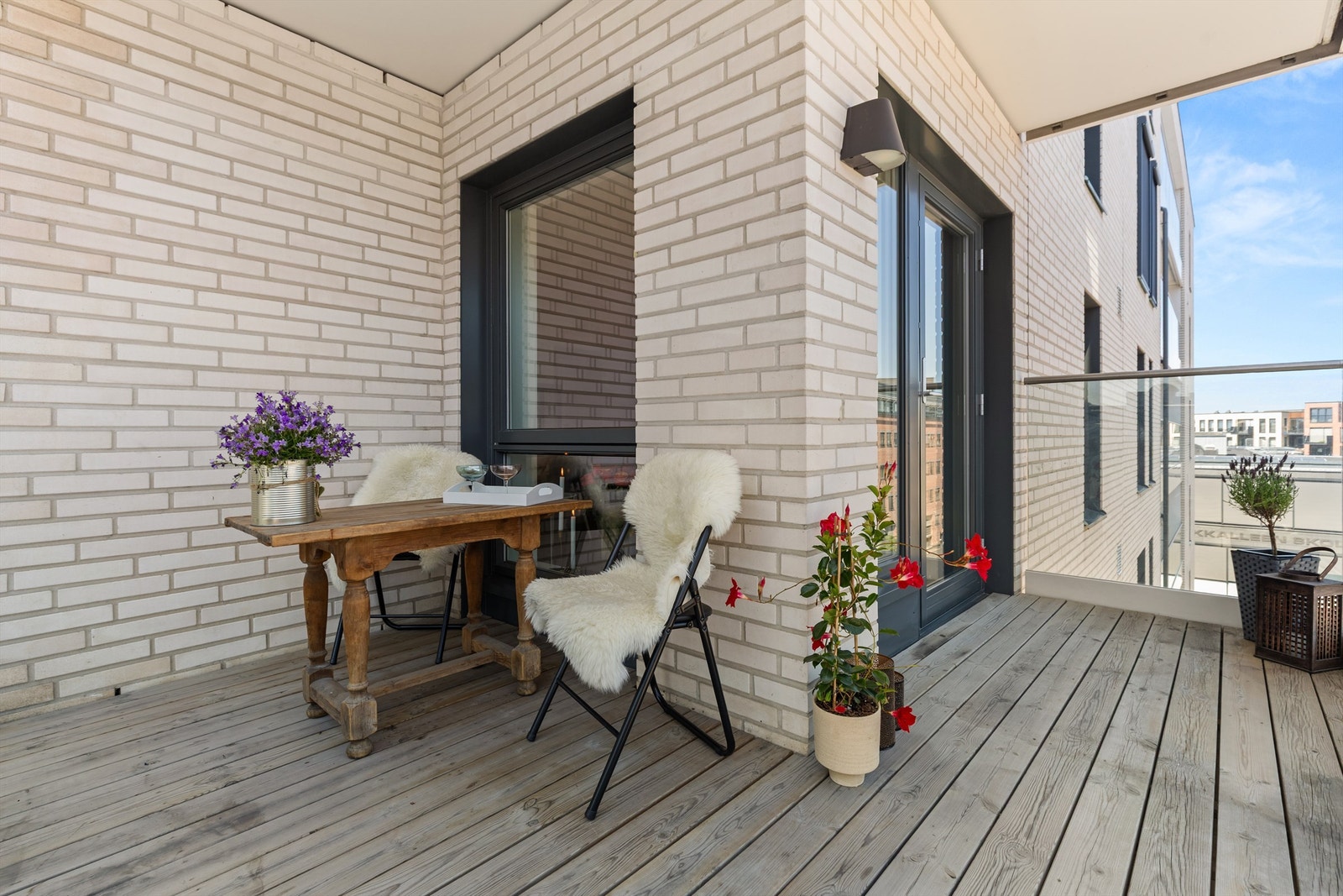 Lys og luftig 2-roms selveierleilighet med hyggelig balkong og god planløsning. Galleribilde