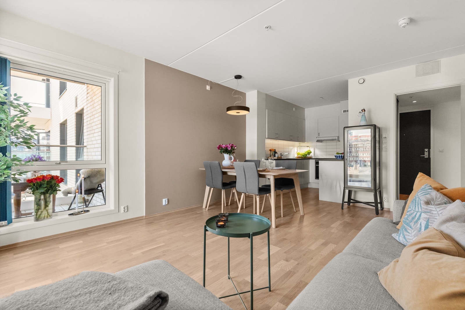 Boligen har en god planløsning med veldimensjonerte rom. Galleribilde