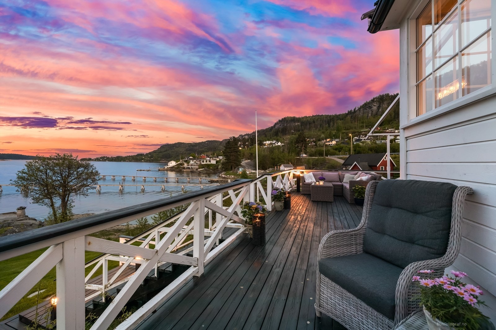 Her kan kveldssolen og utsikten nytes til det fulle. Galleribilde