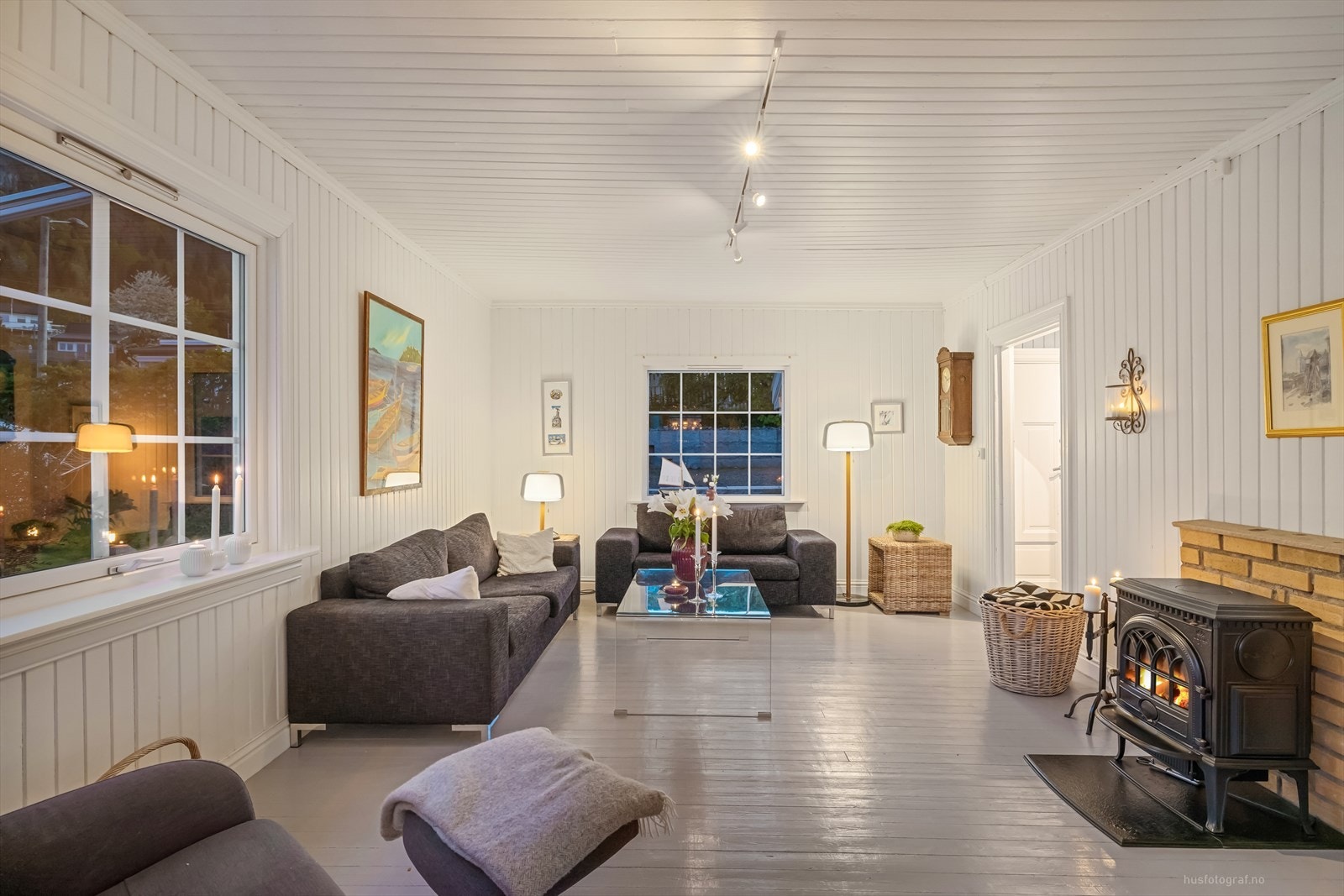 Blikkfanget er den klassiske vedovnen som varmer ved litt kaldere kvelder. Galleribilde