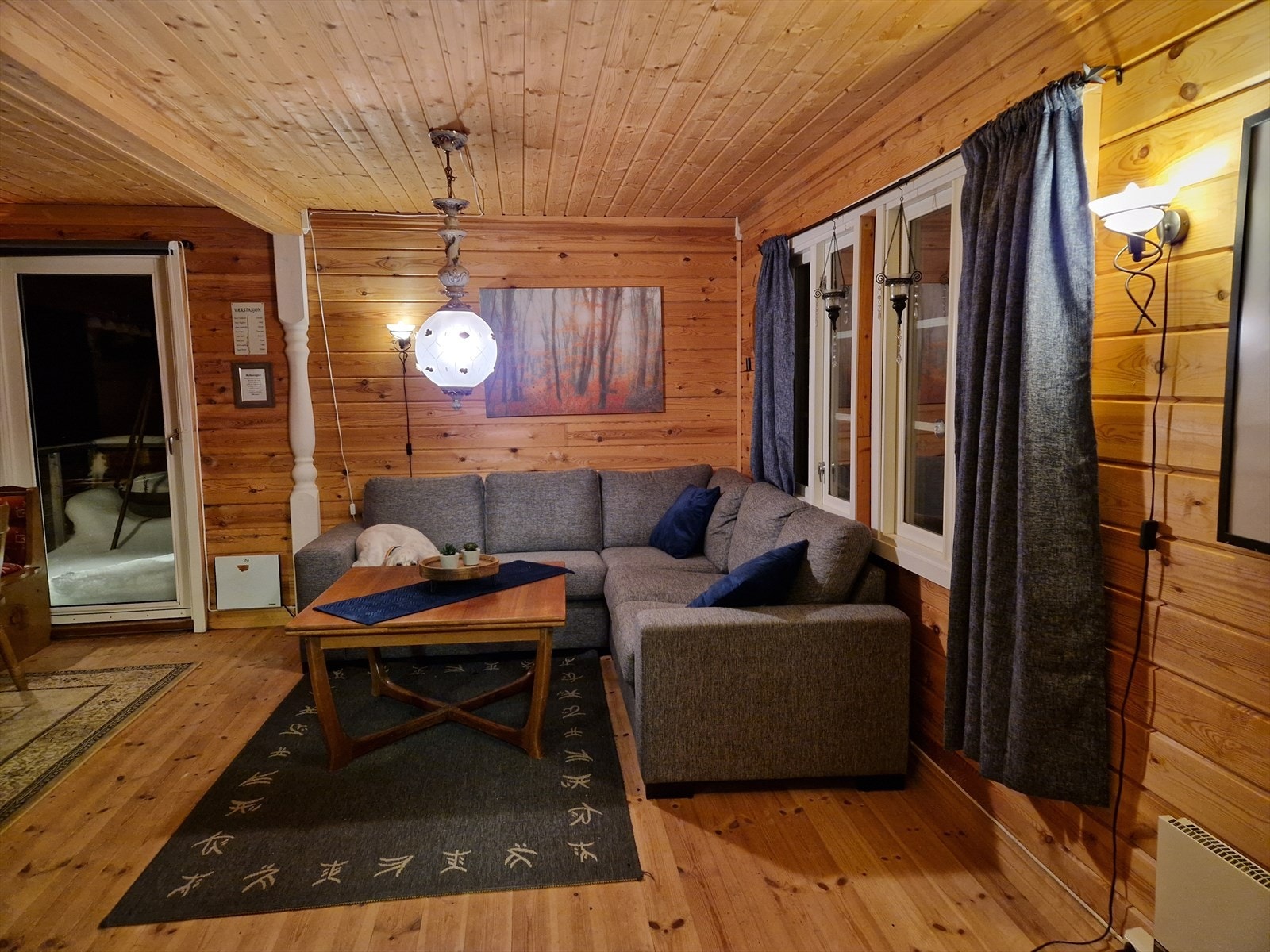 Privatfoto av stuen fra 2025 Galleribilde