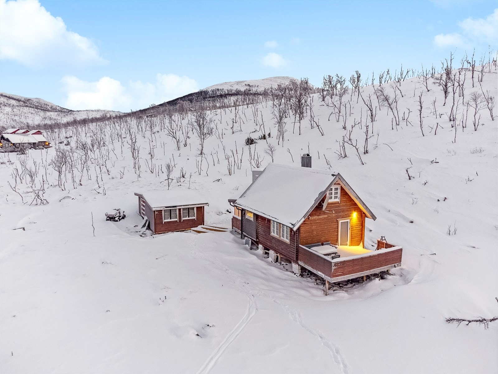 Magnar Sønvisen Moe ved DNB Eiendom har gleden av å ønske velkommen til Repparfjorddalen 1064! Galleribilde