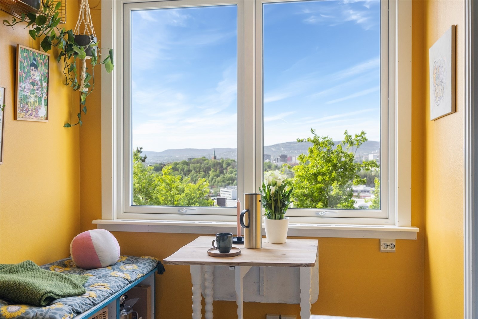 Fritt utsyn fra vinduet. Galleribilde