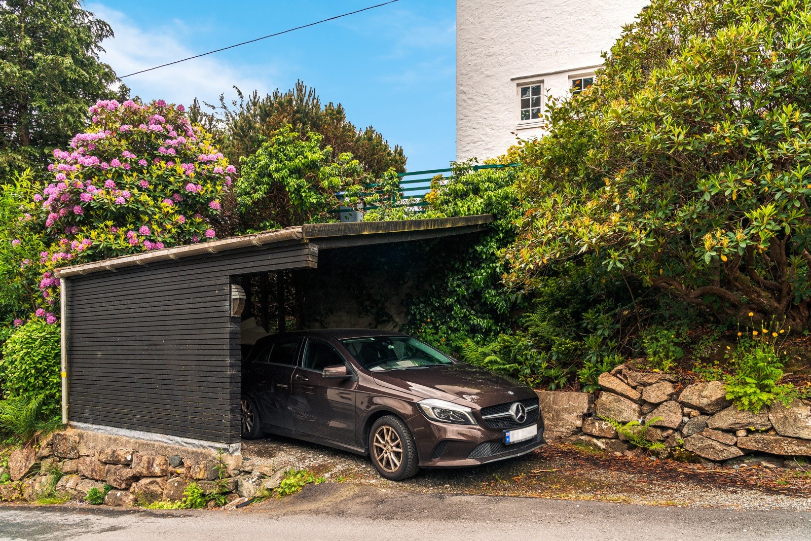 I tillegg er det en carport på ca. 15 kvm. Galleribilde