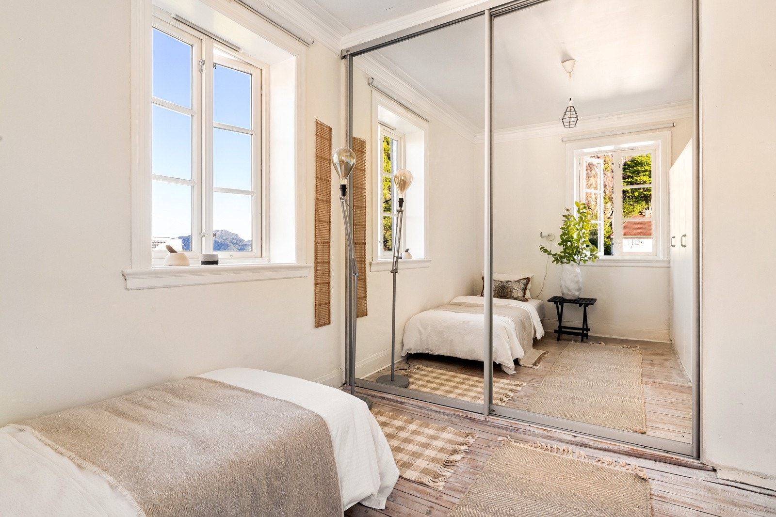 Her er det gamle tregulv som gir boligen enda mer særpreg. Galleribilde