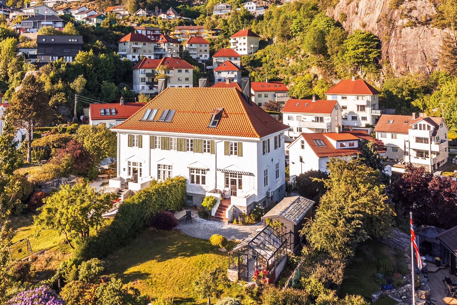 Barnehager og skoler ett par minutters gange unna. Galleribilde