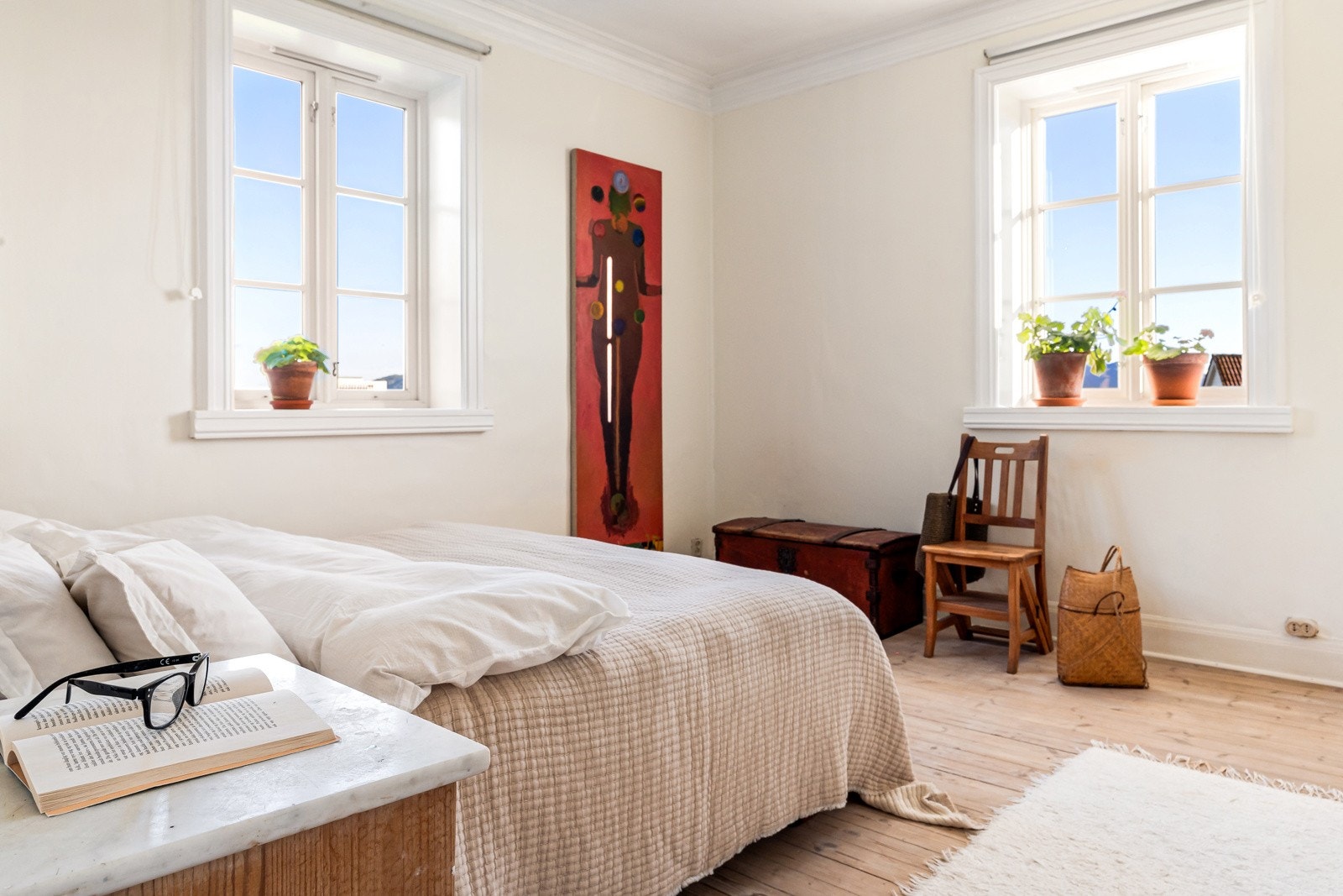 Alle med nydelig utsikt og god skapplass. Galleribilde