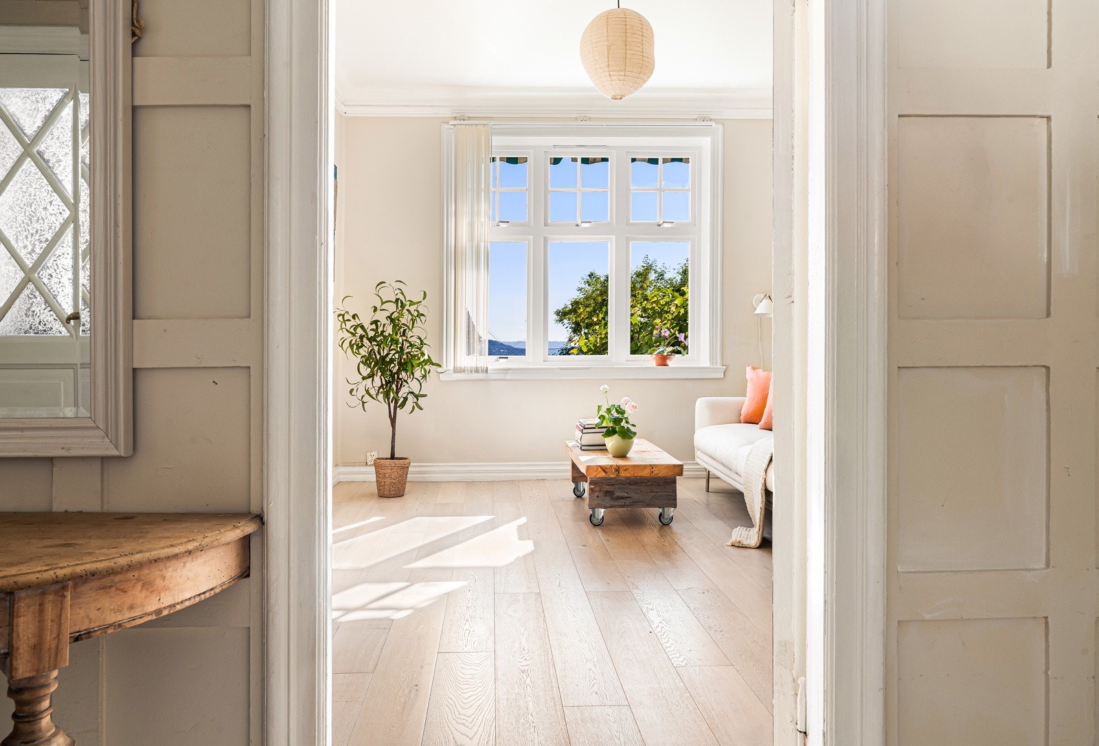 Videre beveger vi oss inn. Galleribilde