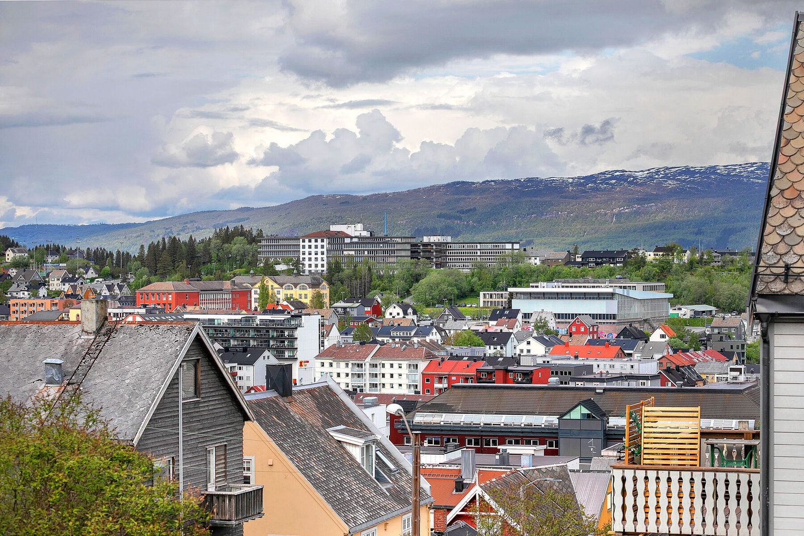 Utsikt fra balkong Galleribilde