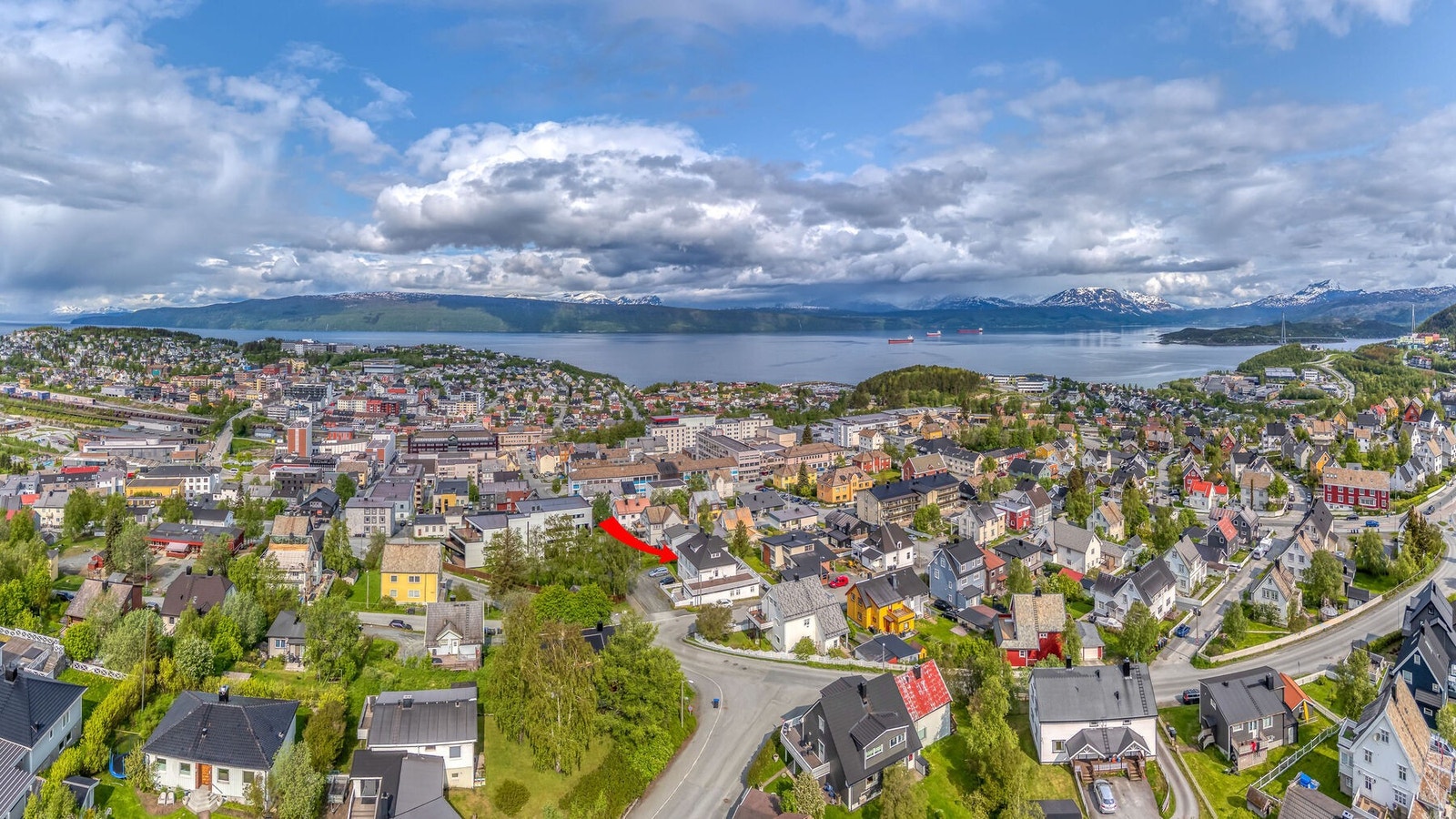 Sentral beliggenhet med gangavstand til Narvik sentrum Galleribilde