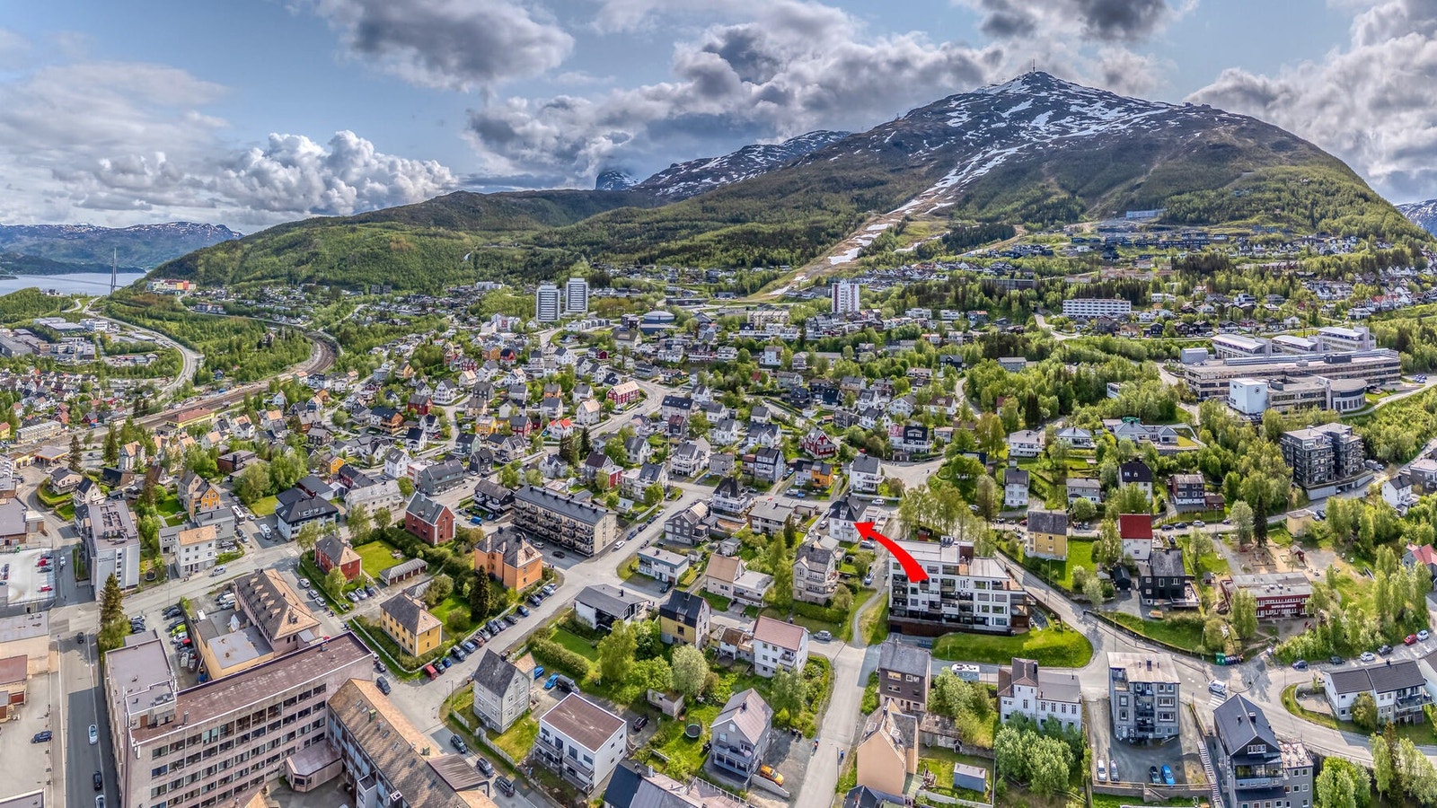 I nærområdet finner du bla. Uit, campus Narvik, Narvikfjellet skisenter, Skistua barneskole barnehager mm. Galleribilde