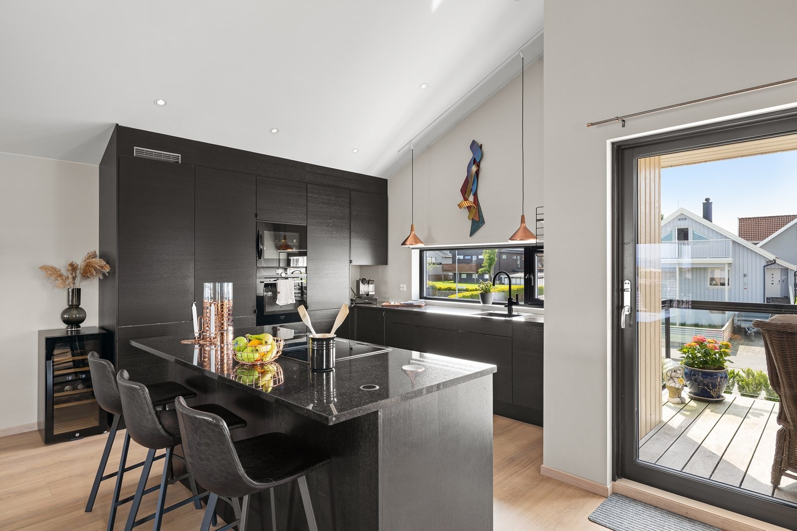 - Praktisk kjøkkenøy med barløsning - Galleribilde