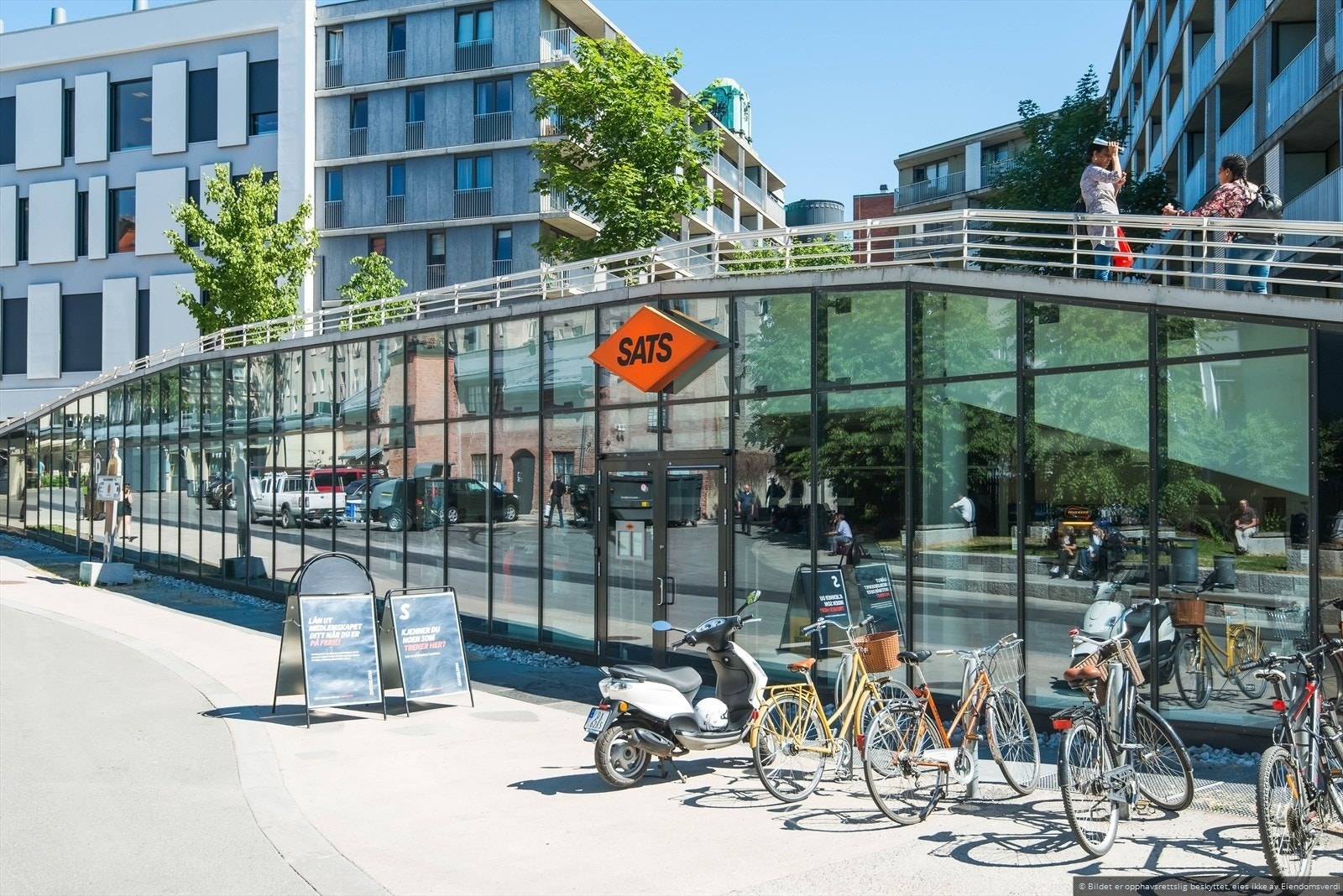 I umiddelbar nærhet ligger SATS Galleribilde