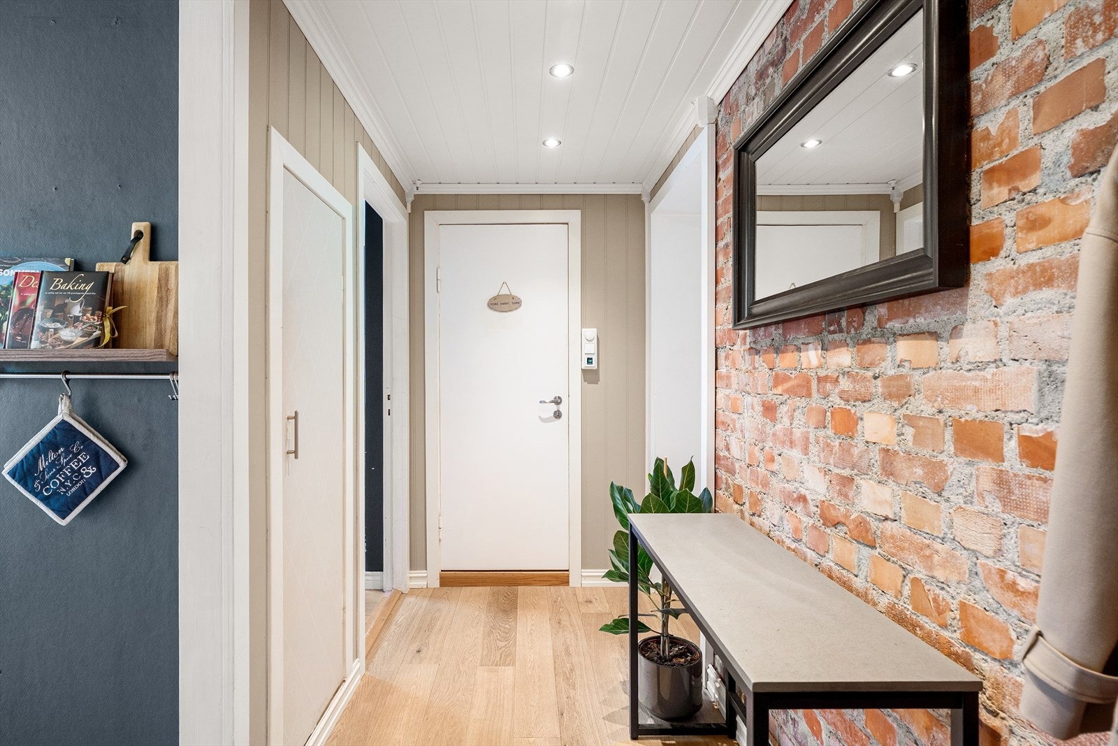 Merk deg den fine teglsteinsveggen Galleribilde