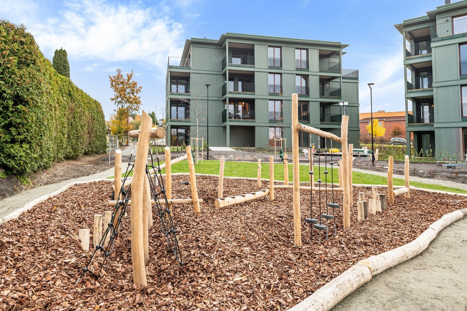 Velkommen til SKI – Ny 3-ROMS LEILIGHET, INKL HVITEVARER og INTERNETT. P-plass kan leies. Galleribilde