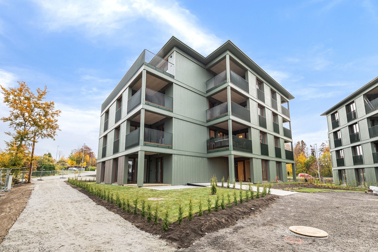 Velkommen til SKI – Ny 3-ROMS LEILIGHET, INKL HVITEVARER og INTERNETT. P-plass kan leies. Galleribilde