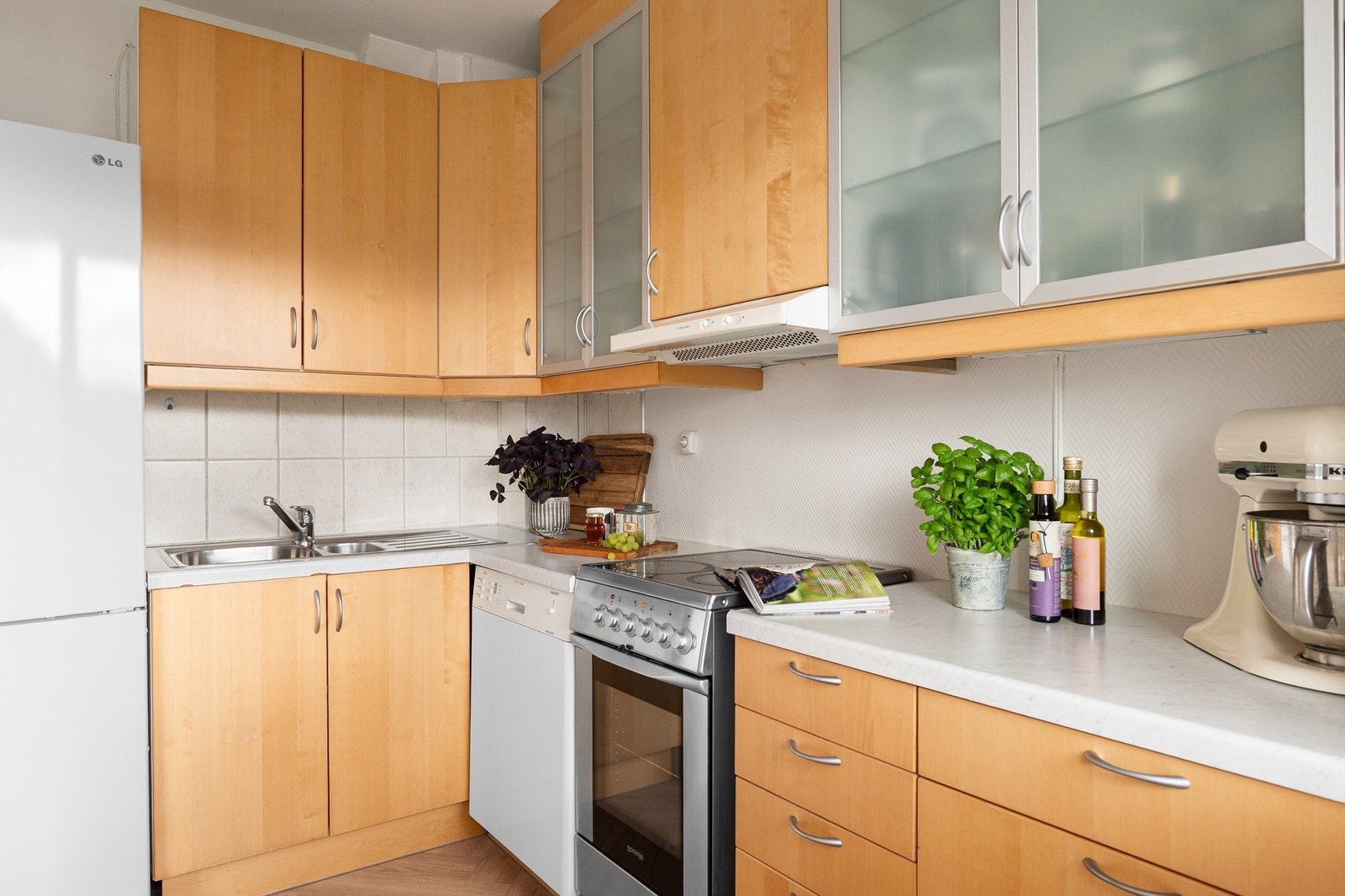 - Behagelig benkeplass til matlagning - Galleribilde