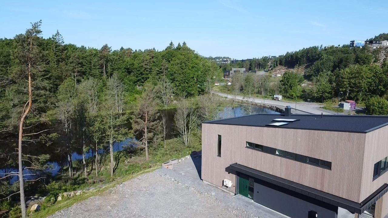 Langetjønnveien Galleribilde