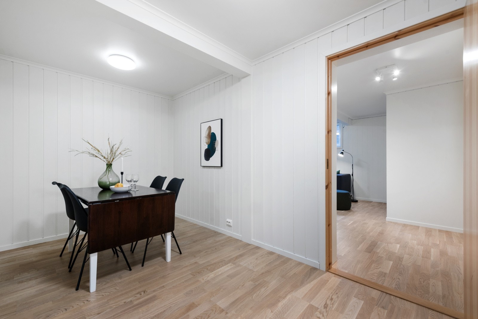 God plass til spisestue. Galleribilde