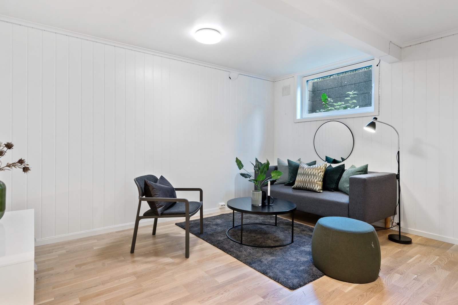 Stuen oppleves som lys og trivelig. Galleribilde