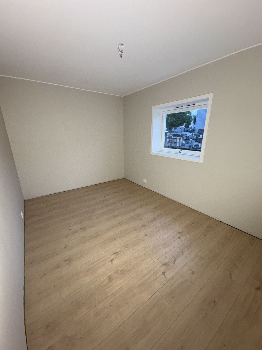 Soverom 1, før lampe ble montert Galleribilde