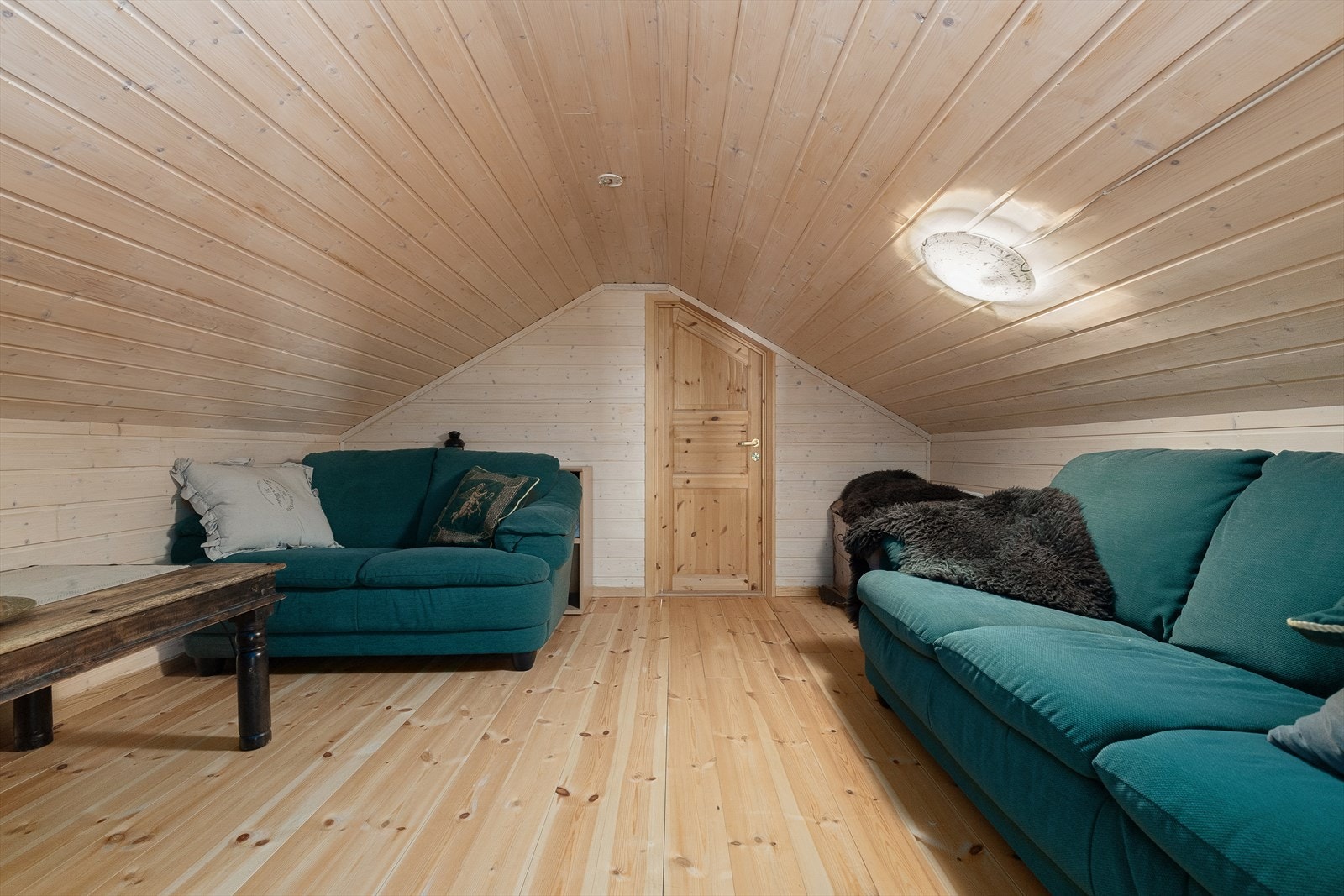 På hemsen er det også laga til ei ekstra stove. Galleribilde