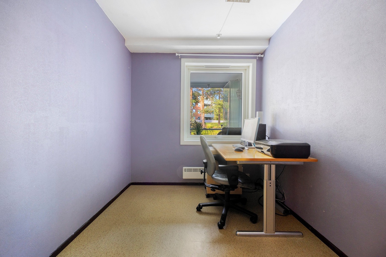 Soverom 2 passer godt som barnerom, kontor eller gjesterom. Galleribilde