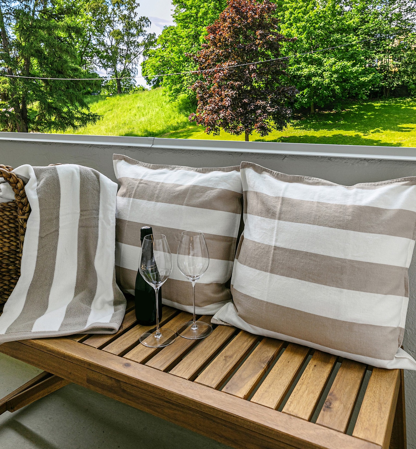 Vestvendt balkong med fantastisk utsikt Galleribilde