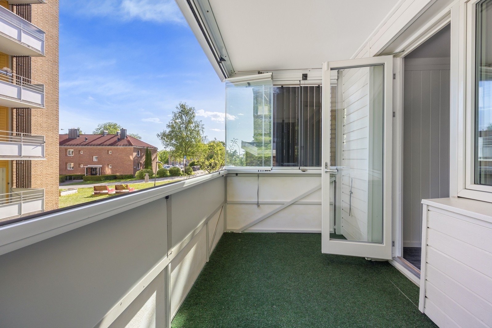 1. etasje har innglasset balkong. Galleribilde