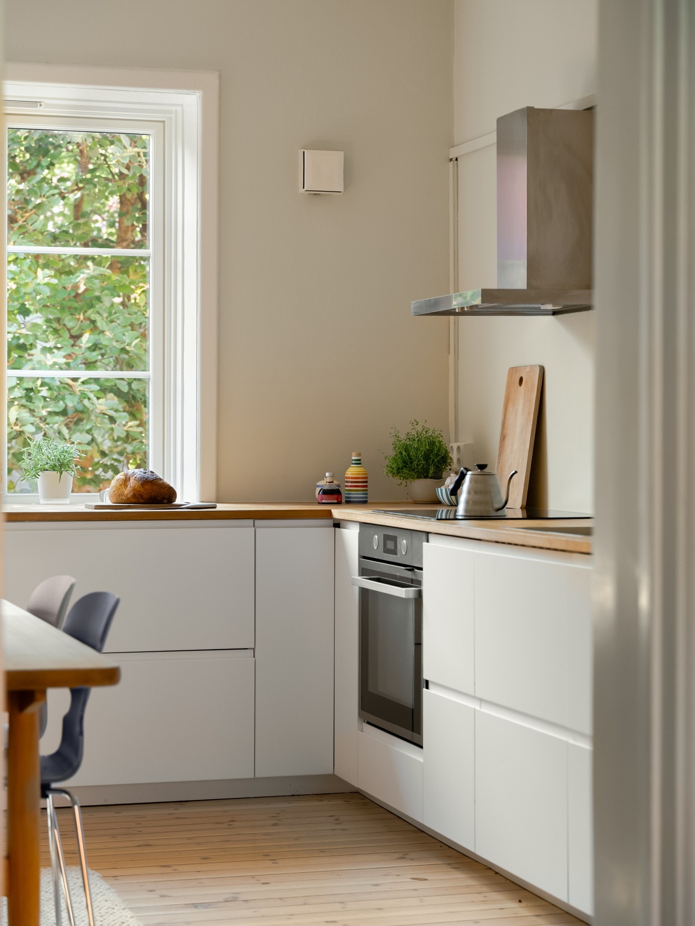 På motsatt side av leiligheten ligger spisestuen. Galleribilde