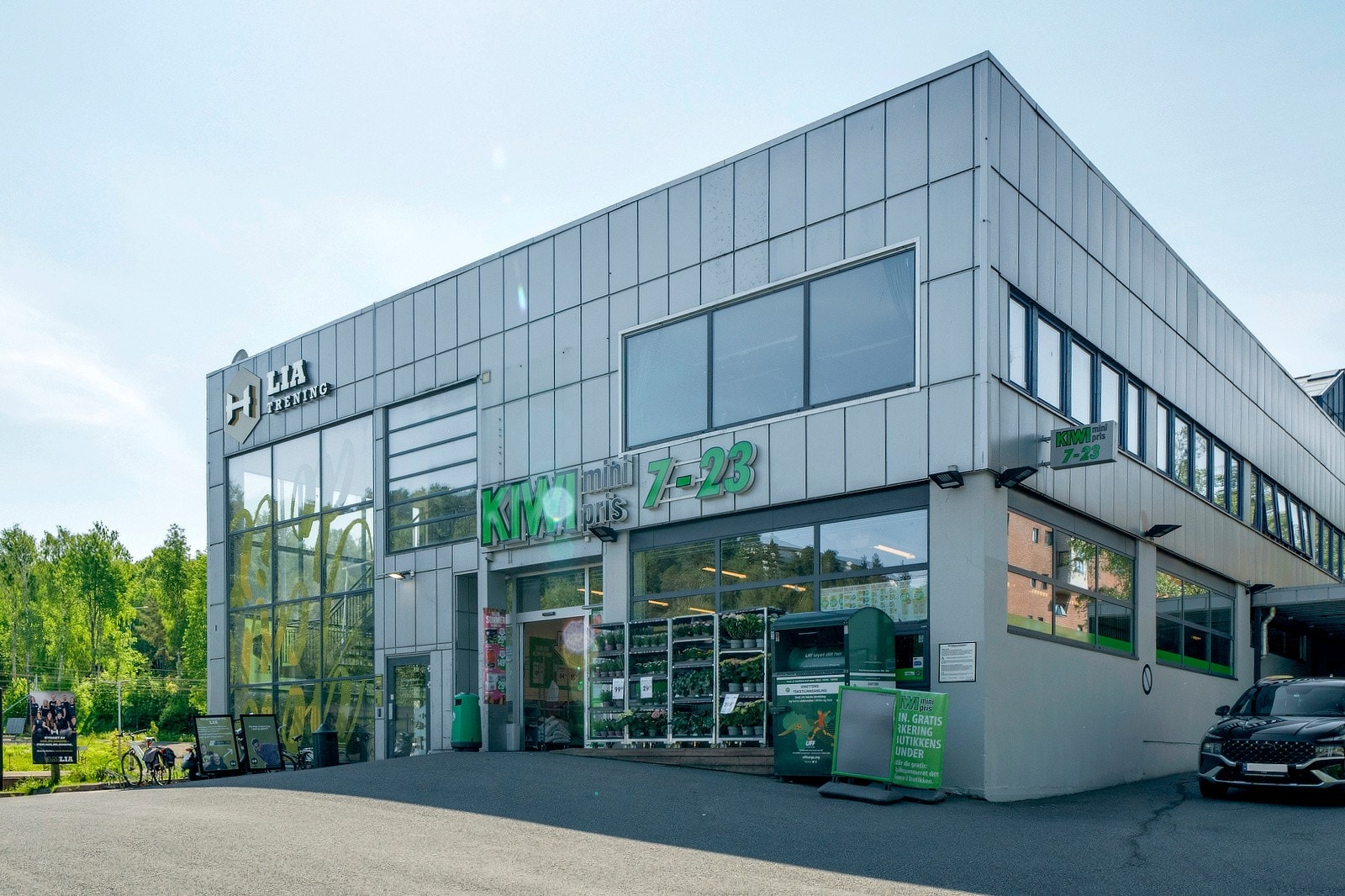 Dagligvarehandelen kan gjøres på Kiwi. Galleribilde