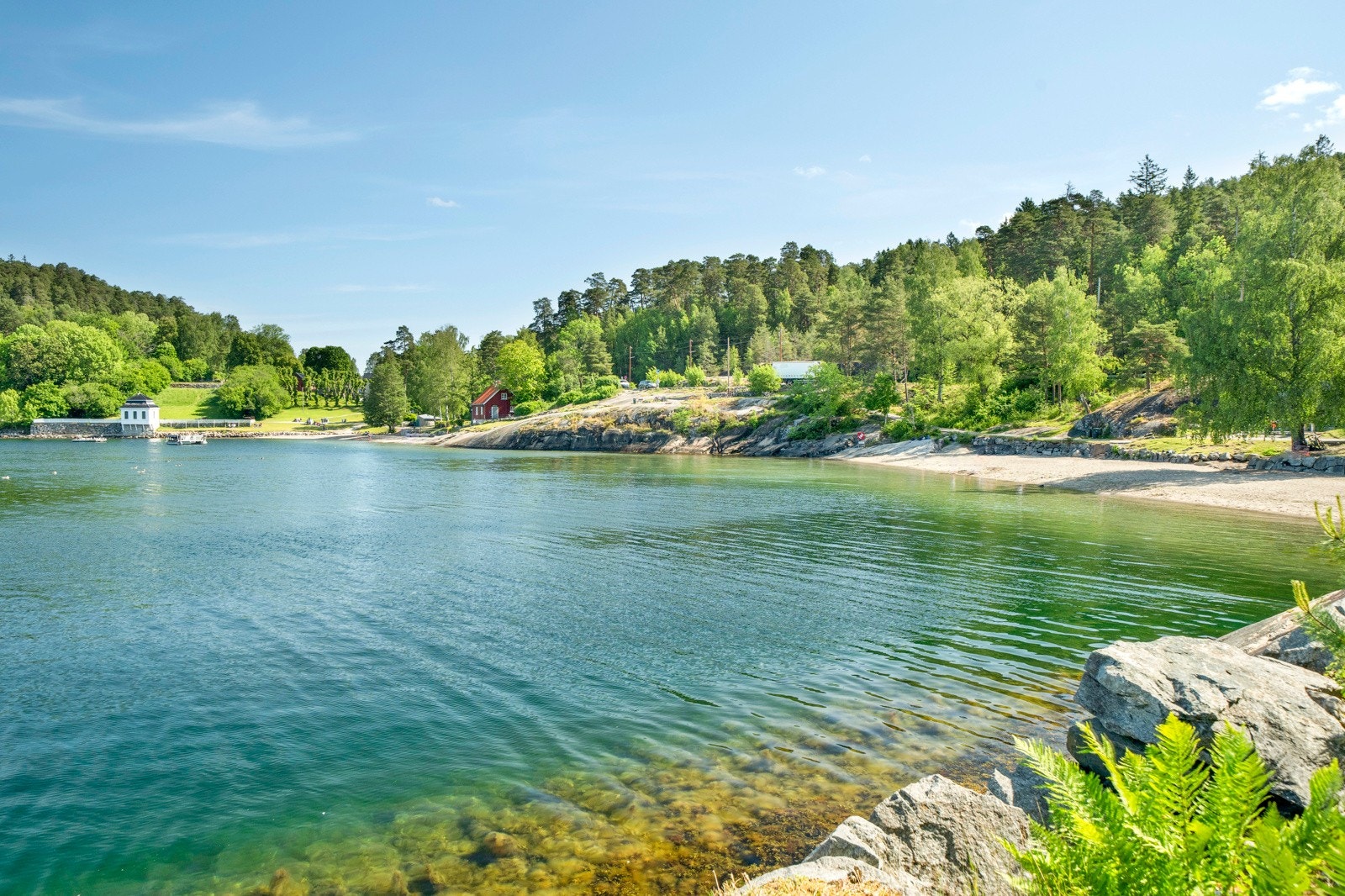 For den turglade er det kort vei til flotte rekreasjonsområder, med Østmarka og Rosenholm som
populære turmål. Her finner man turstier, lysløyper og badevann som benyttes både sommer og vinter. Galleribilde