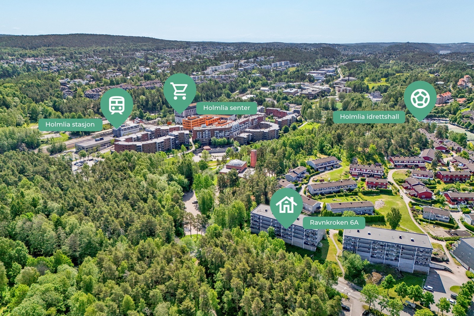 Det er kort avstand til Holmlia senter, Søndre Ås gård, skoler, barnehager, Hvervenbukta, flotte turområder og offentlig transport som tar deg raskt til Oslo sentrum/Ski. Galleribilde