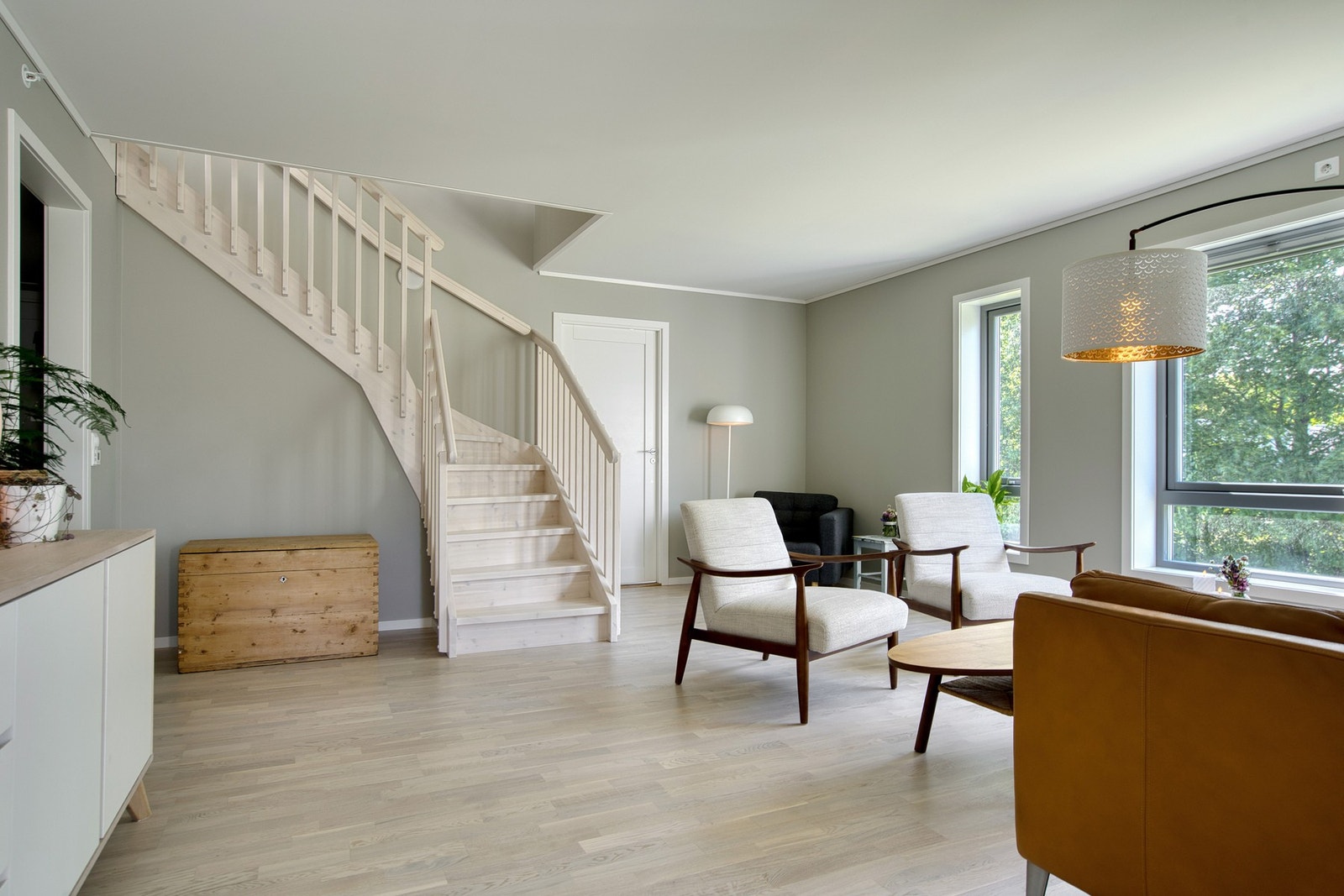 I hovedetasjen er det lagt varmefolie som bidrar til en lun og komfortabel opplevelse gjennom hele året. Galleribilde