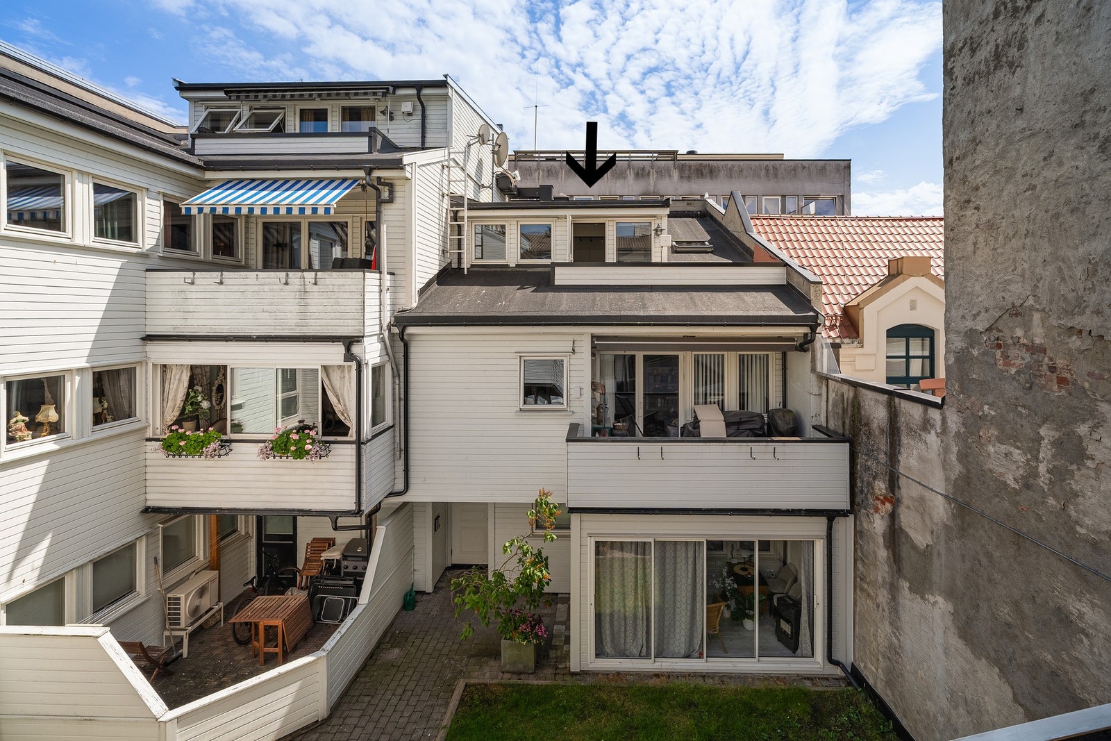 - Leiligheten ligger i byggets tredje etasje inn i bakgård | Lave månedlige fellesutgifter på 1.833,- pr.mnd - Galleribilde